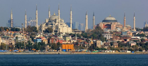 Istanbul By Julian Nitzsche (Own work) [CC BY-SA 4.0 (https://creativecommons.org/licenses/by-sa/4.0)], via Wikimedia Commons
